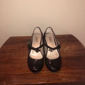 Size 3 girls church shoes